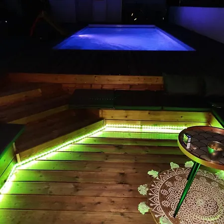 Avec Piscine Chauffée Villa *